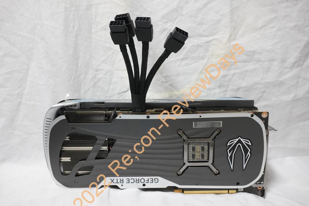 GeForce RTX 4090は横幅よりもPCIe 5.0 12ピン変換による高さがネックとなる可能性が高い #NVIDIA #RTX4090 #PCCase #PCケース