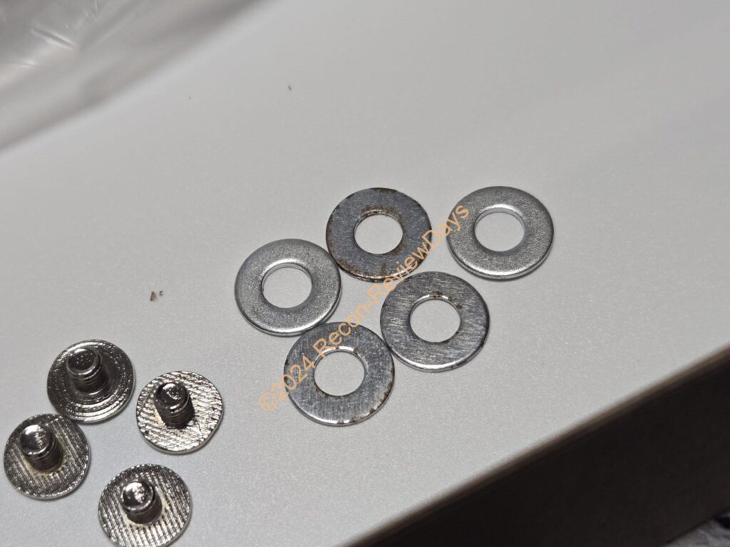 Amazonで買ったマグネットで引っ付く棚が3回連続で初期不良に遭ったお話