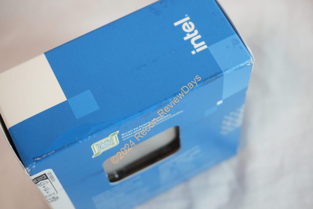 AmazonでCPUを購入したら外箱が異常に汚く、ベタベタしている商品が届きました