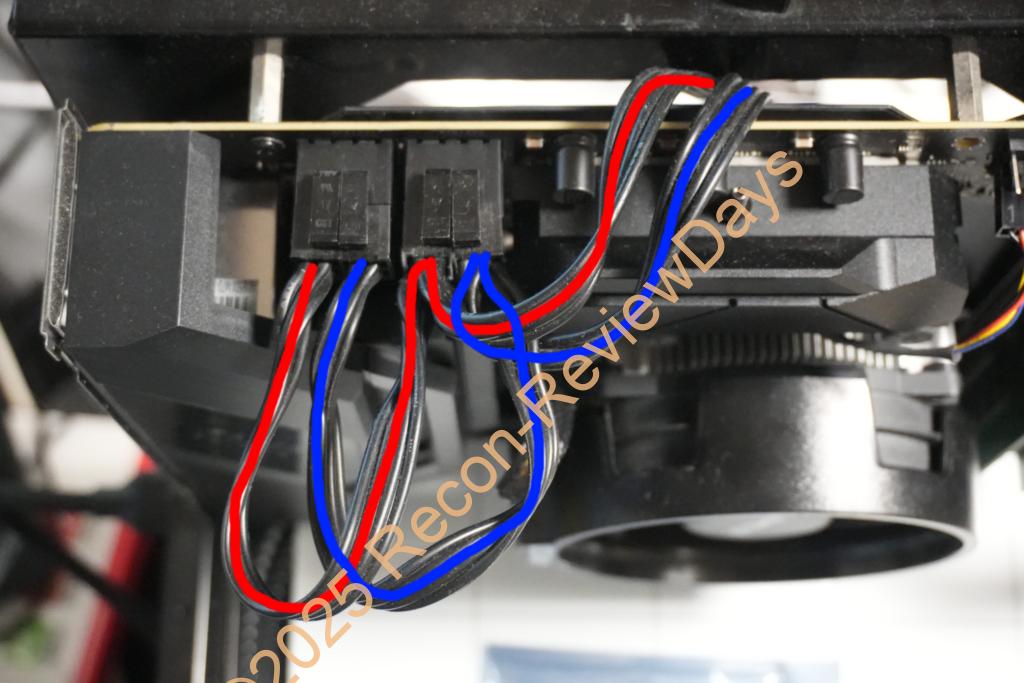 Thermaltake Toughpower Grand RGB 850W Gold(PS-TPG-0850FPCGJP-R)のCPU用8ピン電源の挿し方が比較的特殊な件