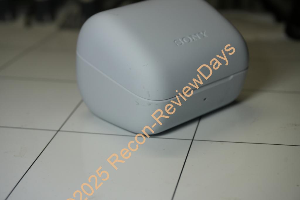 SONY INZONE Buds WF-G700Nの充電ケースが傷つきやすいのでケースを購入