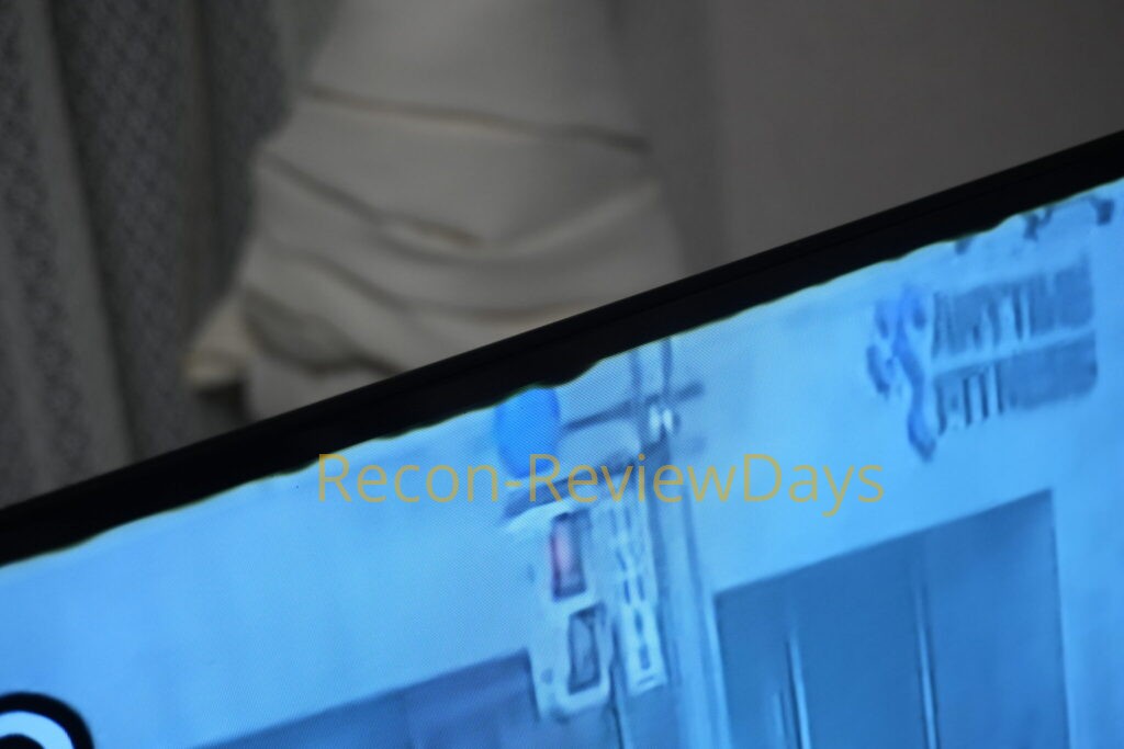 LG製の有機ELテレビ「OLED48C1PJB」で画面端に黒いシミのようなものが付き始めました